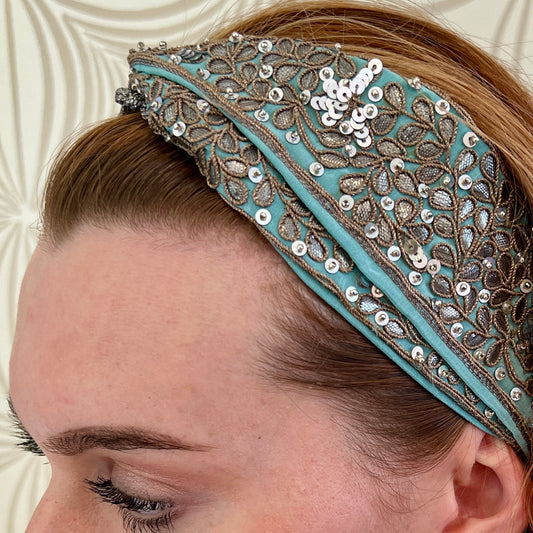 Sequin-embroidered headband in silver and blue