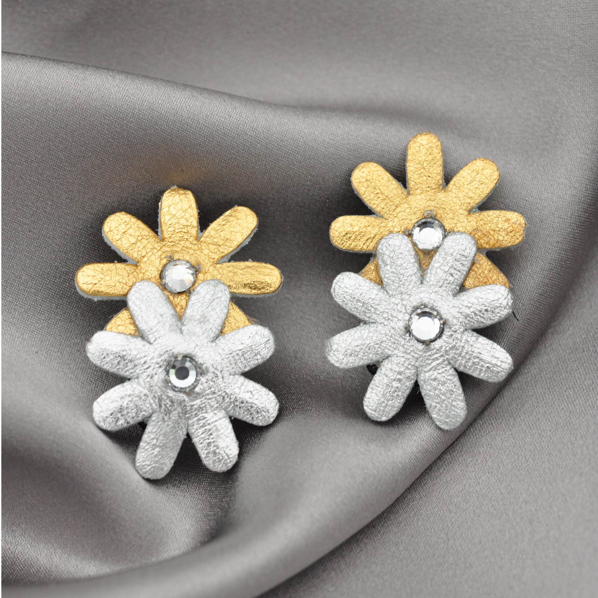 PRIAMBLE Promil Open-Ear Audio Earrings in Silver/Gold – Product Shot